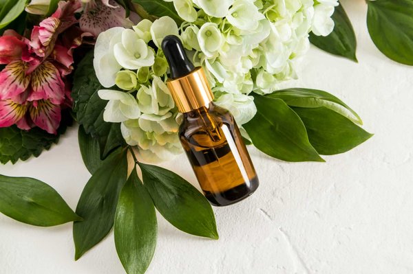 Huiles végétales bio : vos alliées beauté pour peau et cheveux